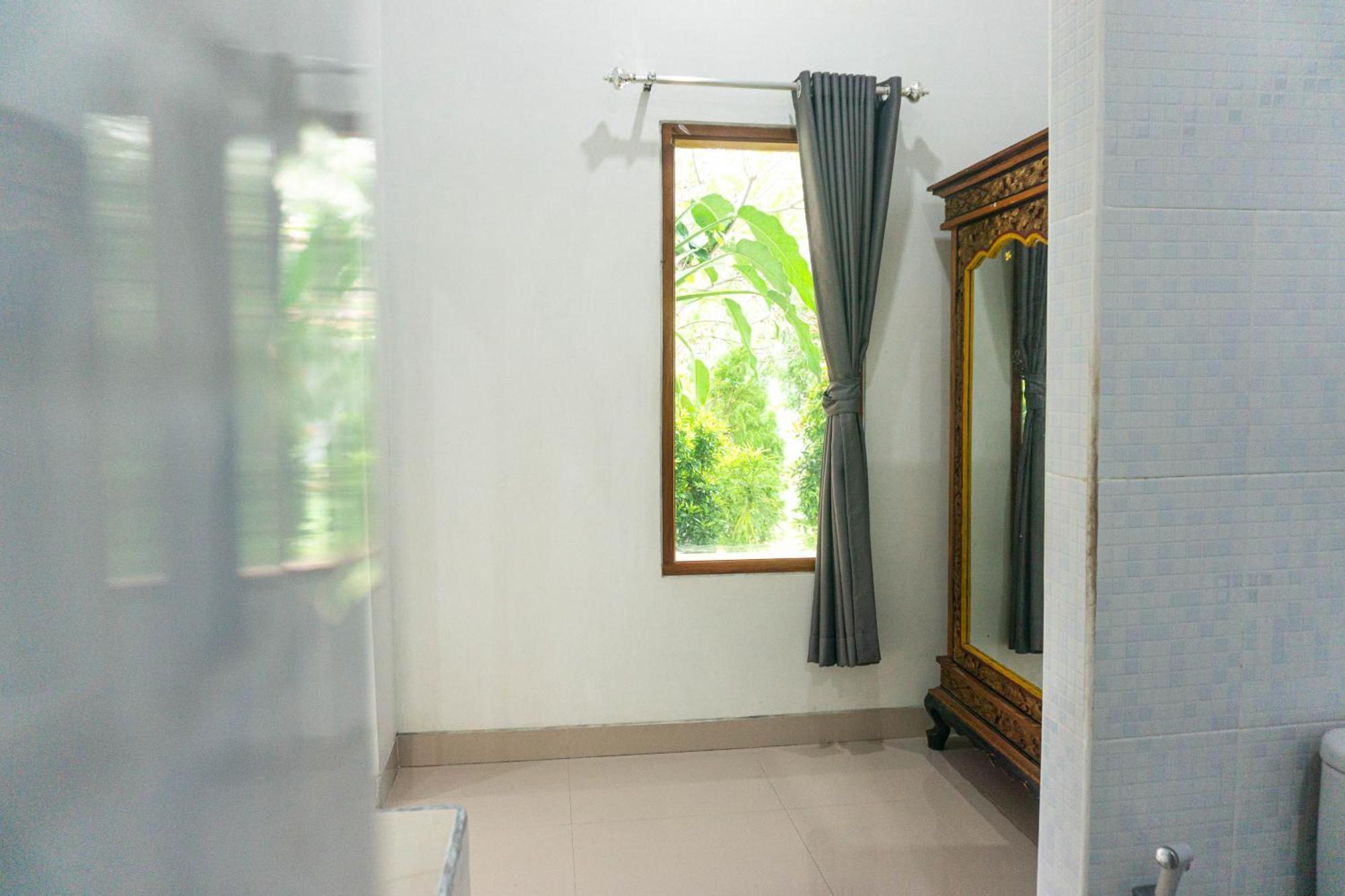 Srinadi Guest House Lovina Exteriör bild
